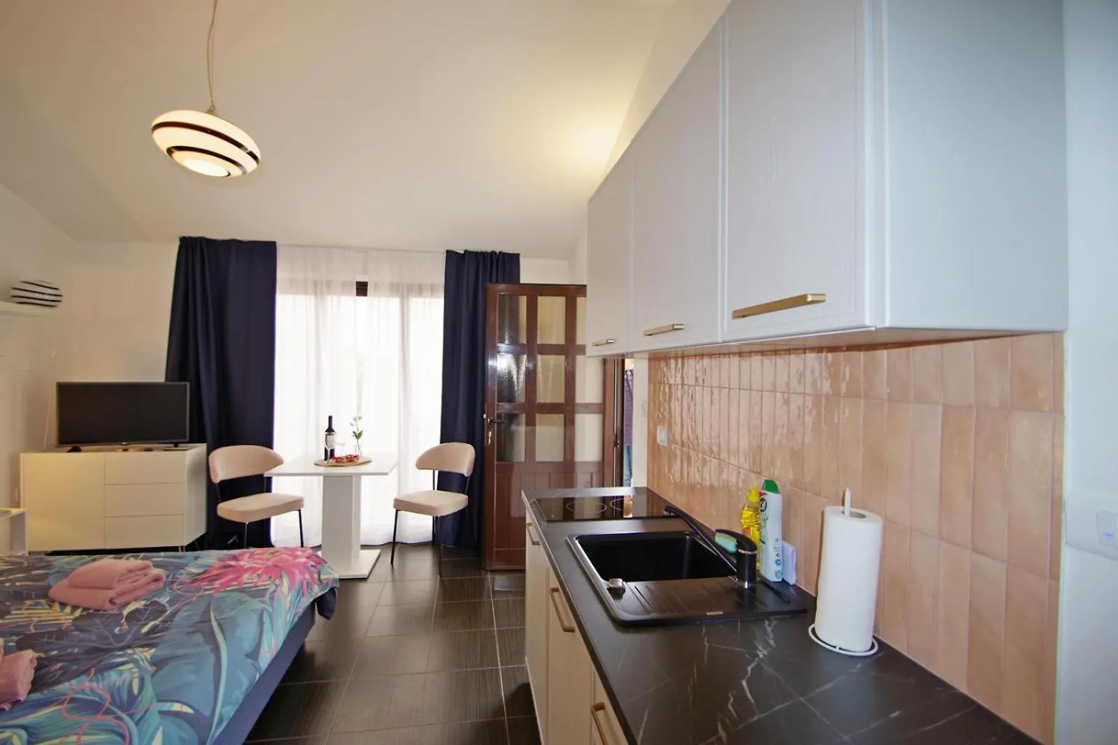 3 Holiday Apartments With Shared Pool, Peaceful Location Pula Chorvatsko