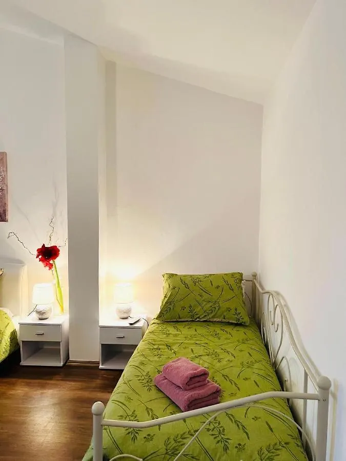 3 Holiday Apartments With Shared Pool, Peaceful Location Pula 0*,  Croatia